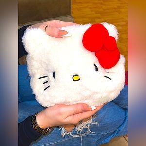 Hello Kitty x forever 21 plush makeup bag